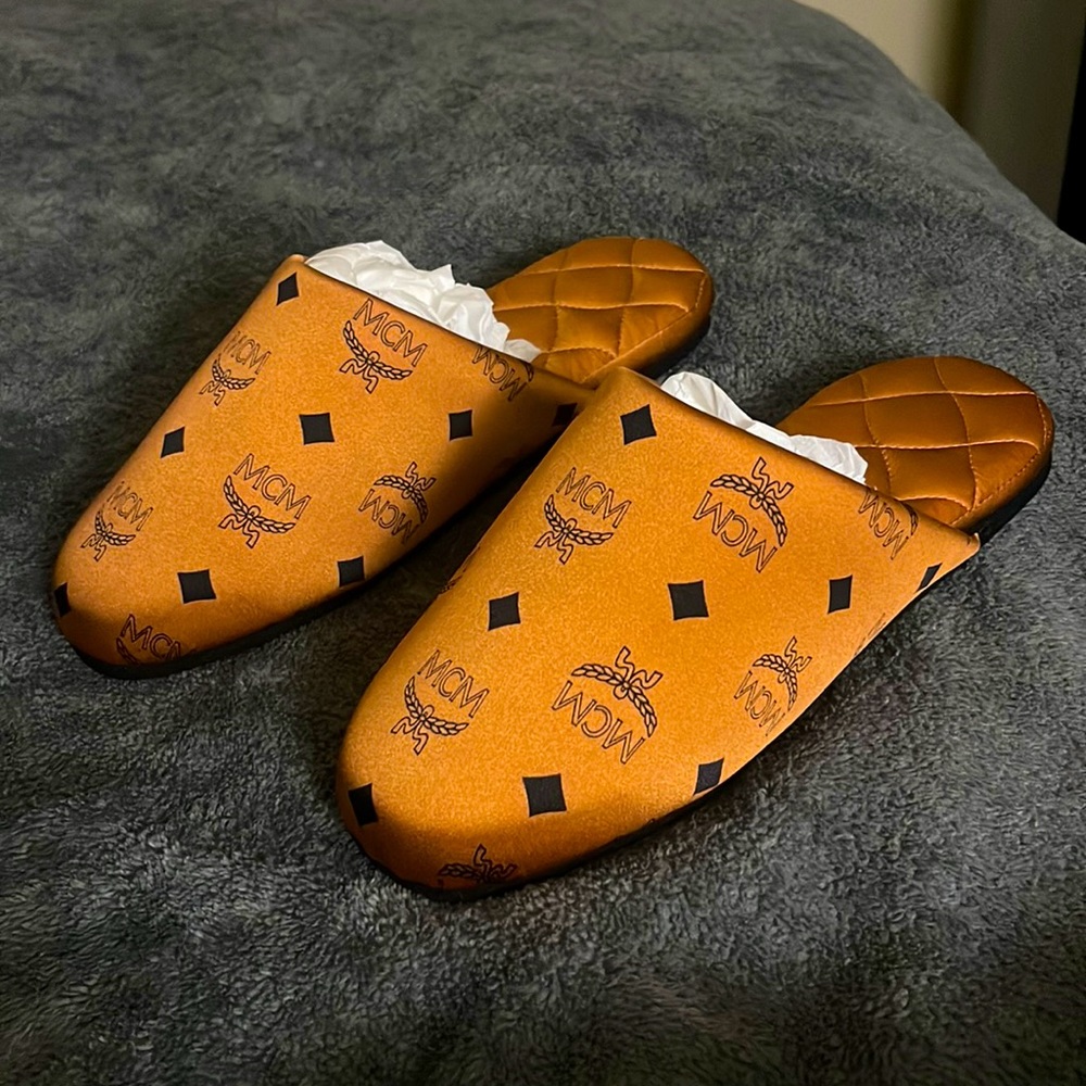 Brand New!!! MCM Viesto room slippers small/medium